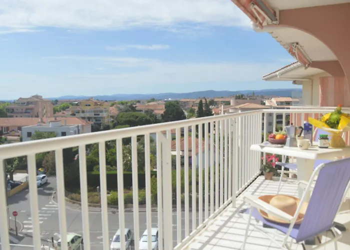 Appartement A Frejus Avec Terrasse Et Menage Inclus - Fr-1-226A-66